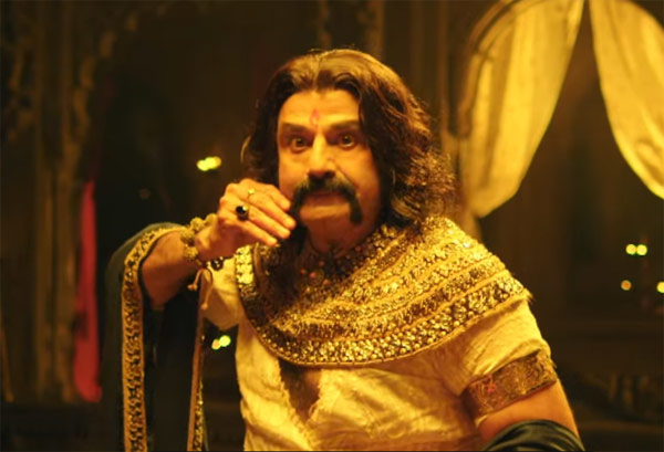 gautamiputra satakarni,gautamiputra satakarni trailer,kabali,rajinikanth,balakrishna,krish director  ట్రైలరేనా..సినిమా కూడా మీసం తిప్పుతుందా..? 